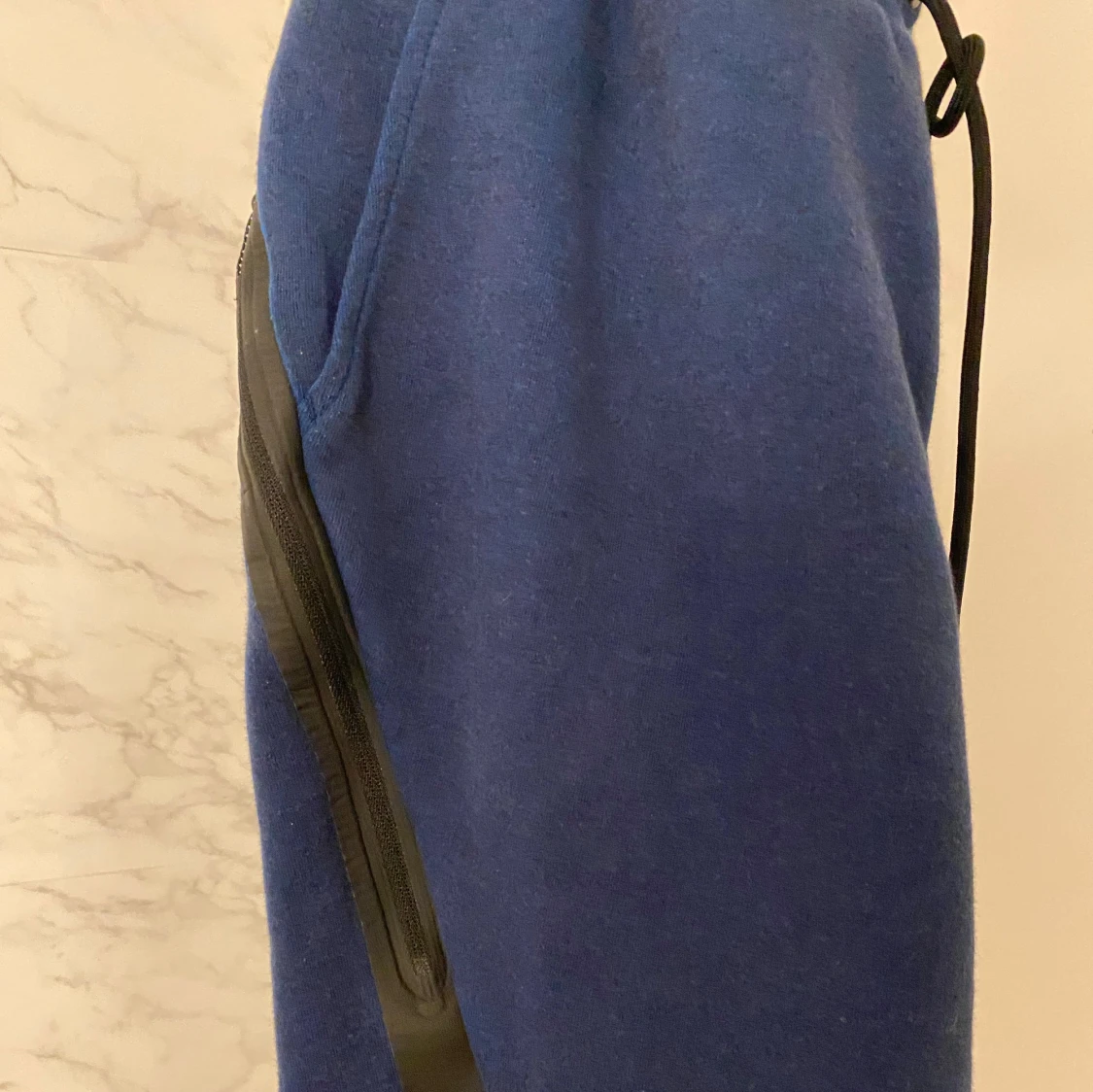 Blå mjukisbyxor från Nike med dragkedja - 2