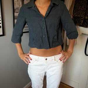 Snygg topp/bolero - Så fin blå bolero/topp🪼