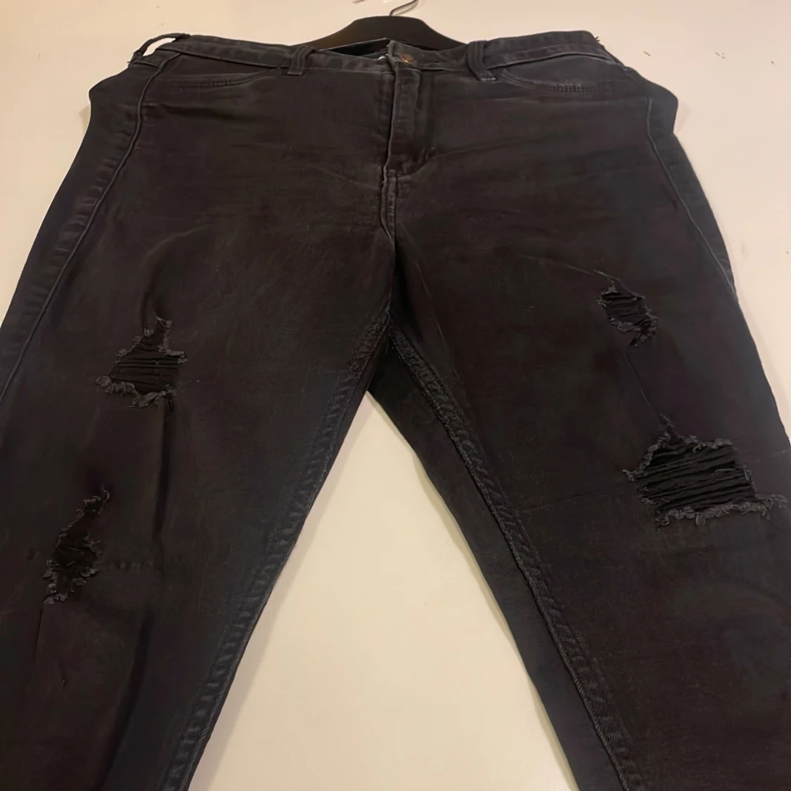 Svarta skinny jeans från Hollister - 3