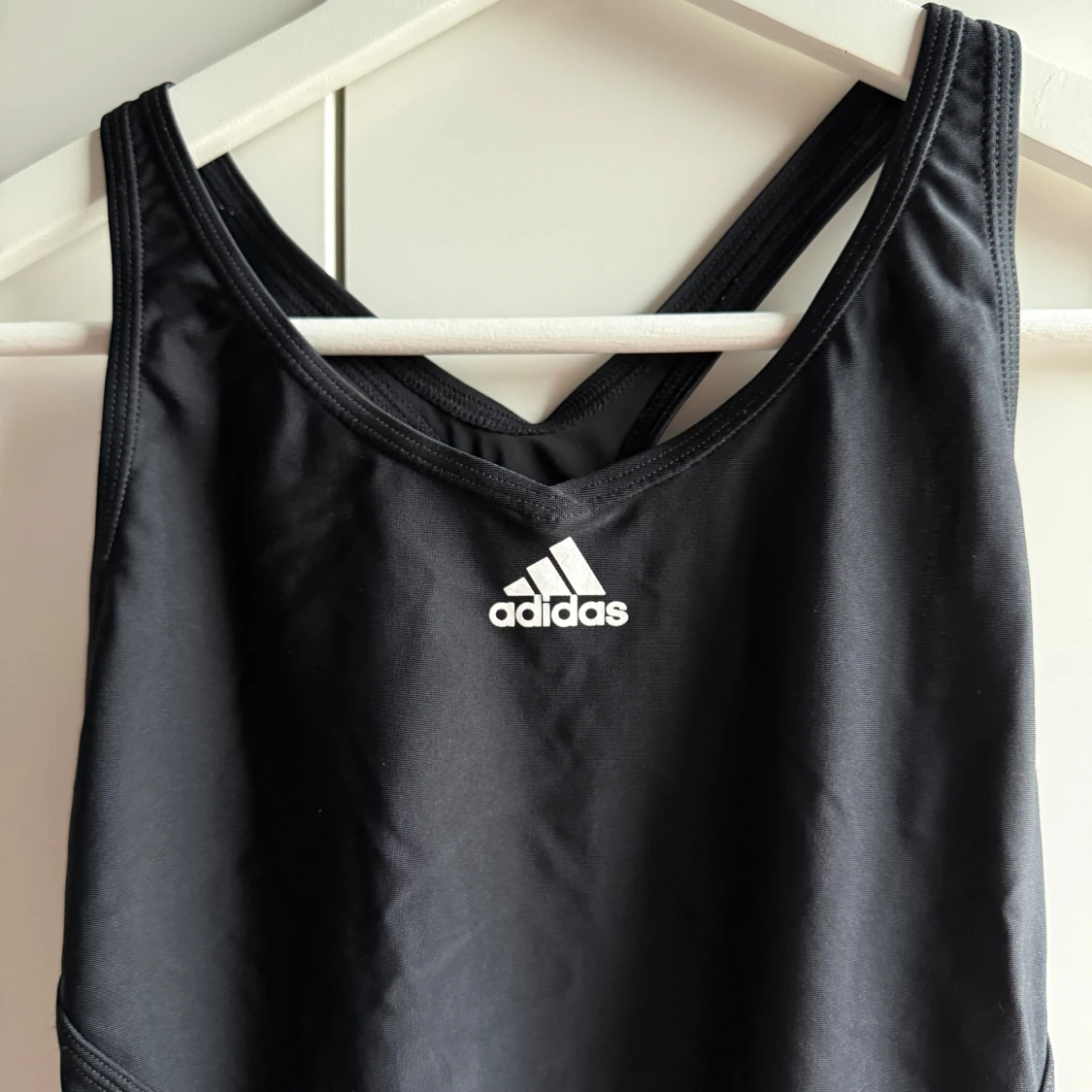 Adidas svart baddräkt, storlek 38 - 3