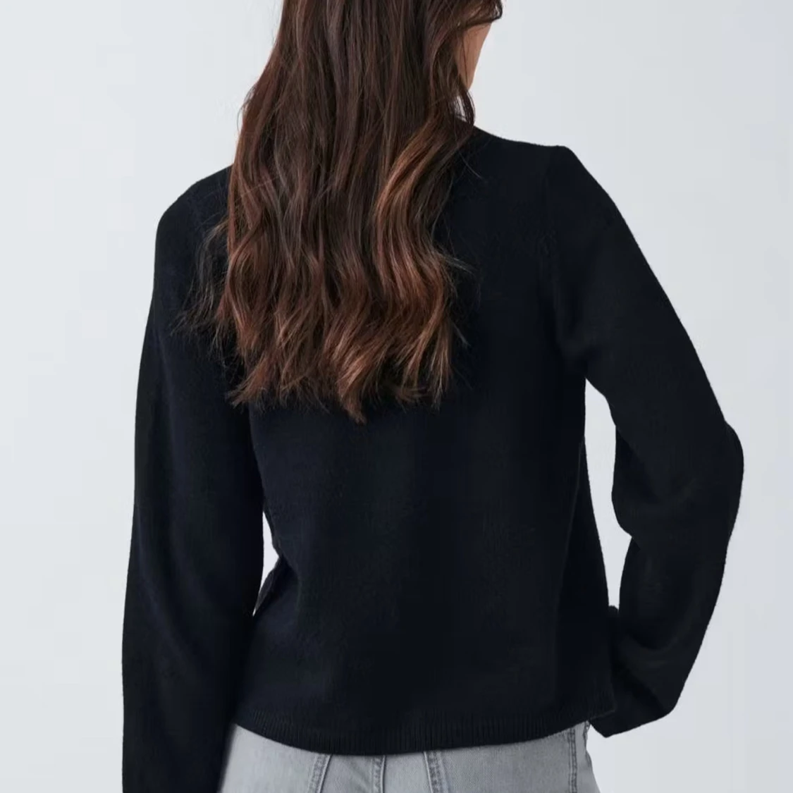 Svart stickad kofta  - 1