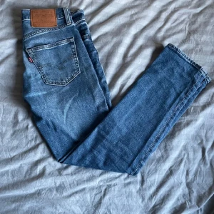 Levis jeans - Köp