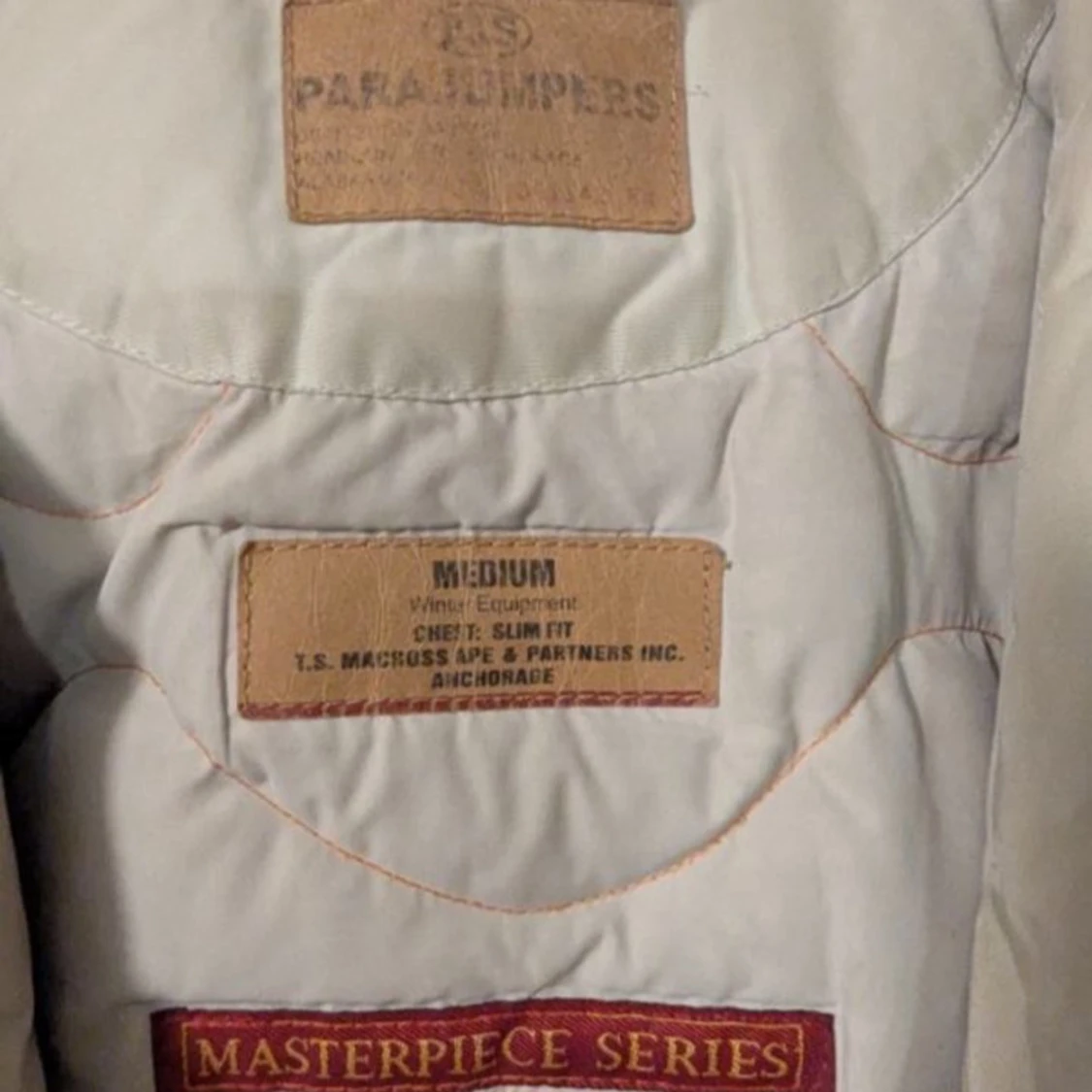 Beige Parajumpers parkas med päls - 2