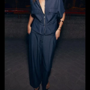 SÖKER Zara tröja/ jacka - Söker denna!! I s eller xs.