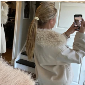 Meotine liknande - Storlek M men passa S,bra skick. Jackan är slutsåld och går inte att köpa 💕