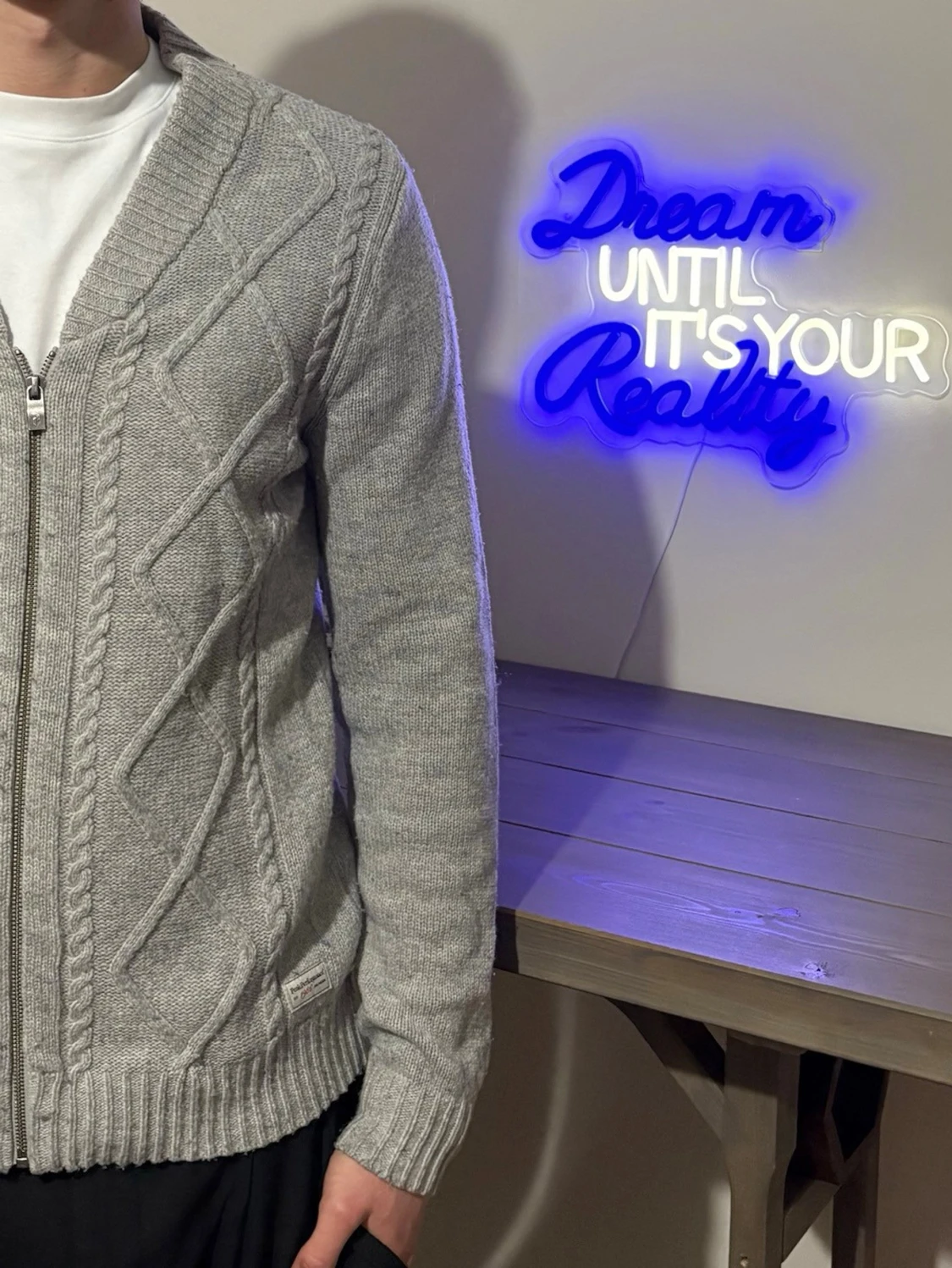 Grå stickad kofta från Peak Performance - 1