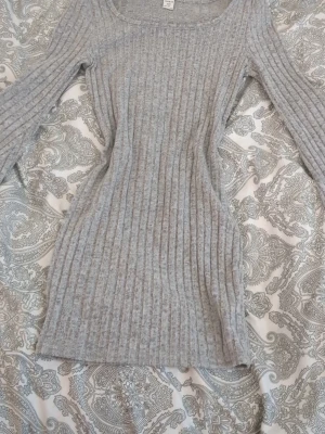 Grå bomull klänning  - Den är i 10-11 ifrån shein och i grå🤍