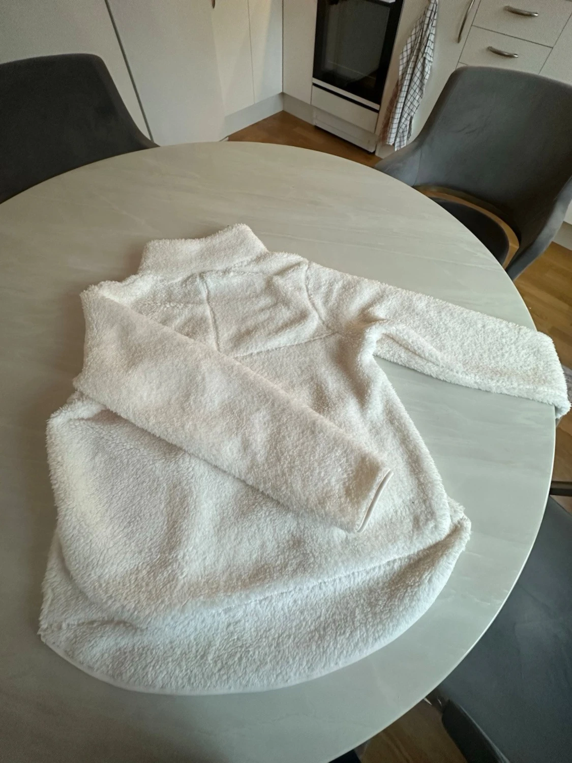 Vit teddyjacka med dragkedja - 2