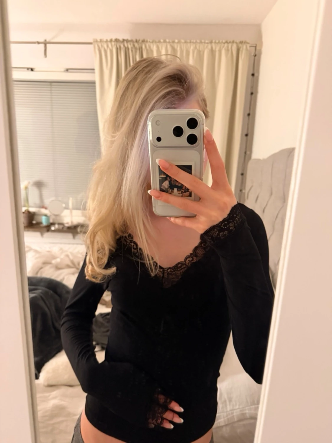 Svart långärmad topp med spets