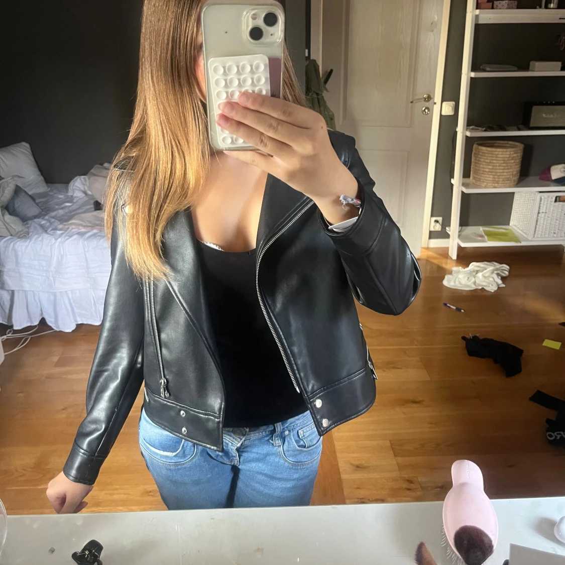 Svart skinnjacka med dragkedjor