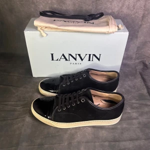 Lanvin toecap sneaker - Mycket fint skick | Size uk 9 passar 43/44  | box dustbags och snören ingår | fraktar spårbart inom 24 timmar |  för att köpa klicka ” köp nu” | vid frågor skriv ett meddelande |