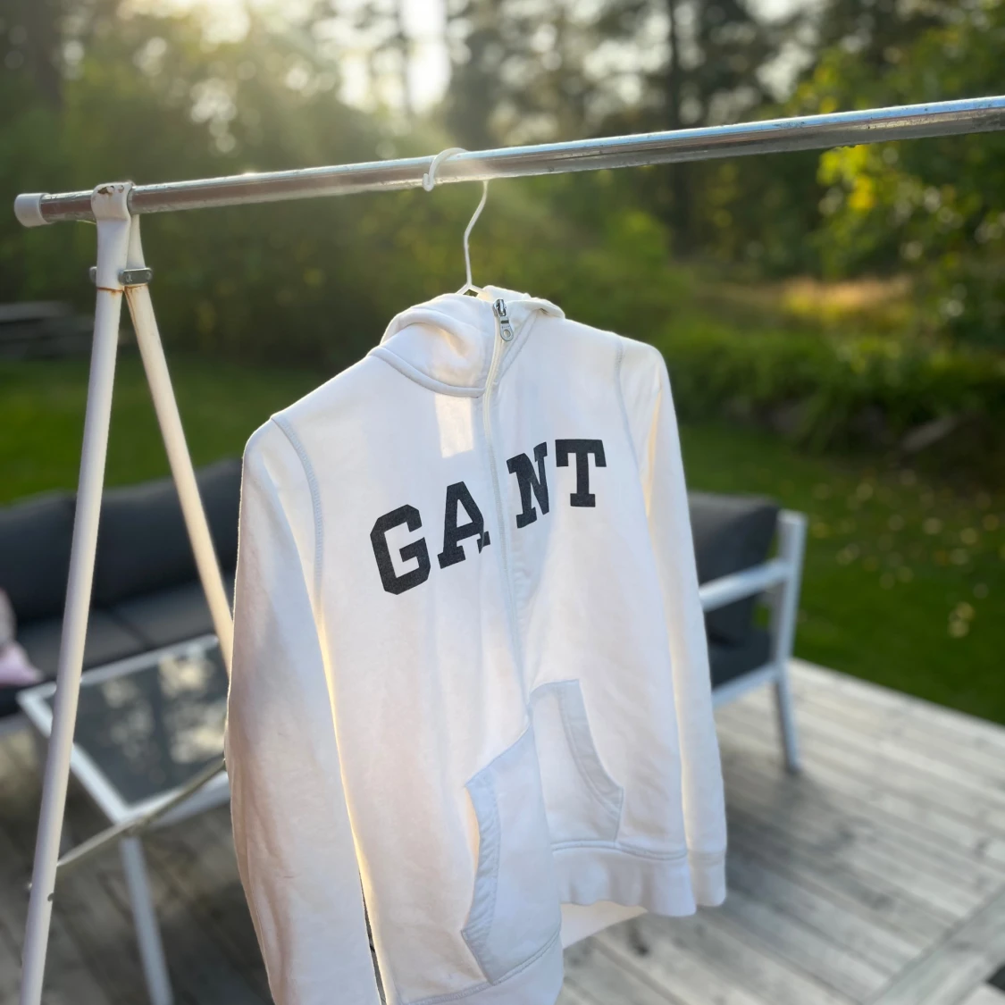 Vit hoodie från GANT
