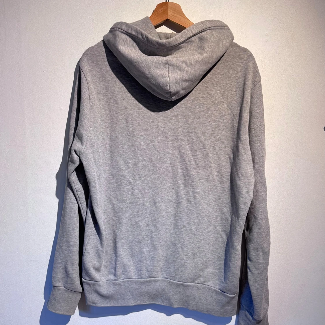 Grå hoodie från Polo Ralph Lauren - 1