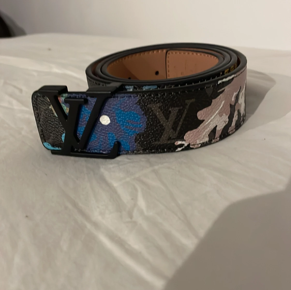 L.v bälte med design