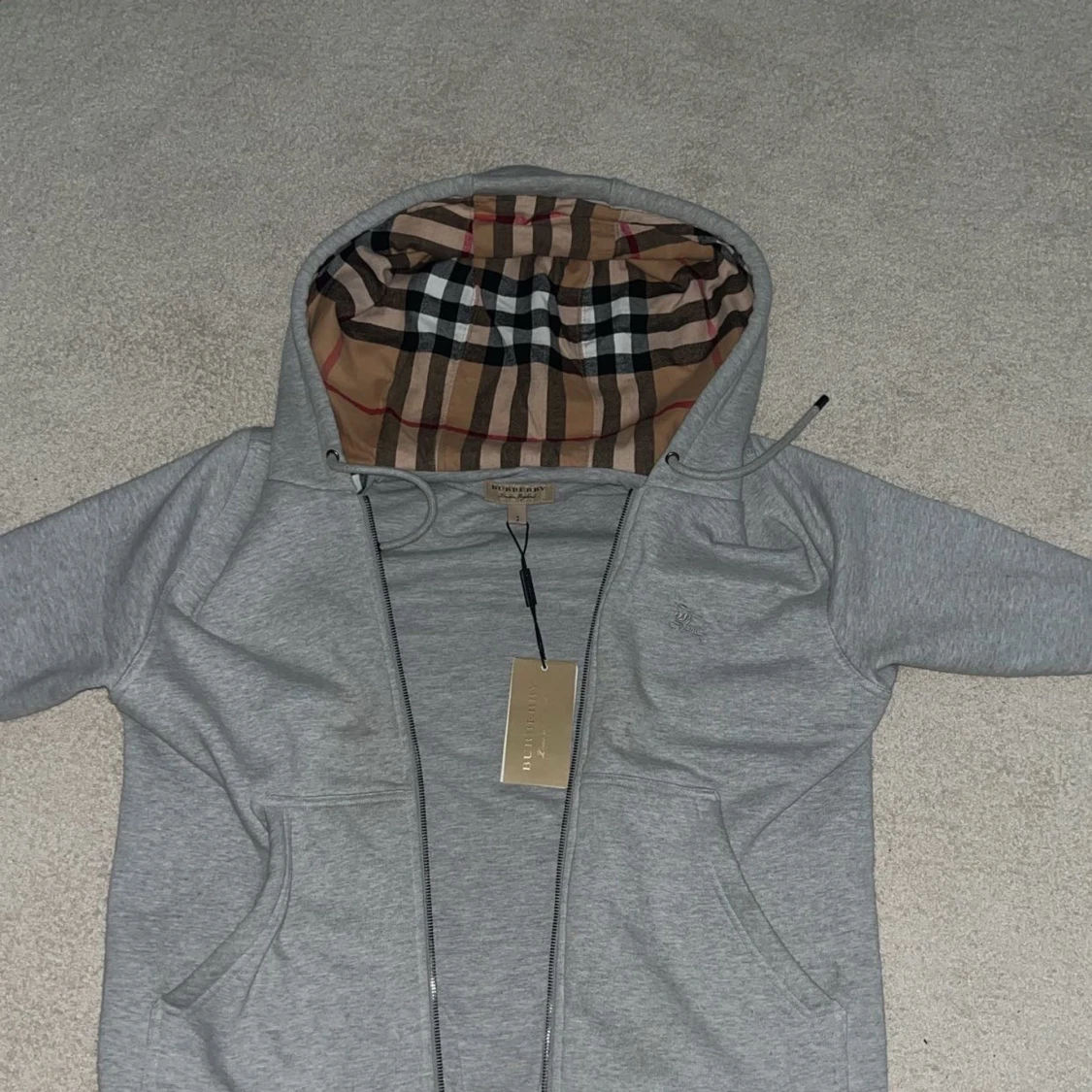 Grå Burberry hoodie