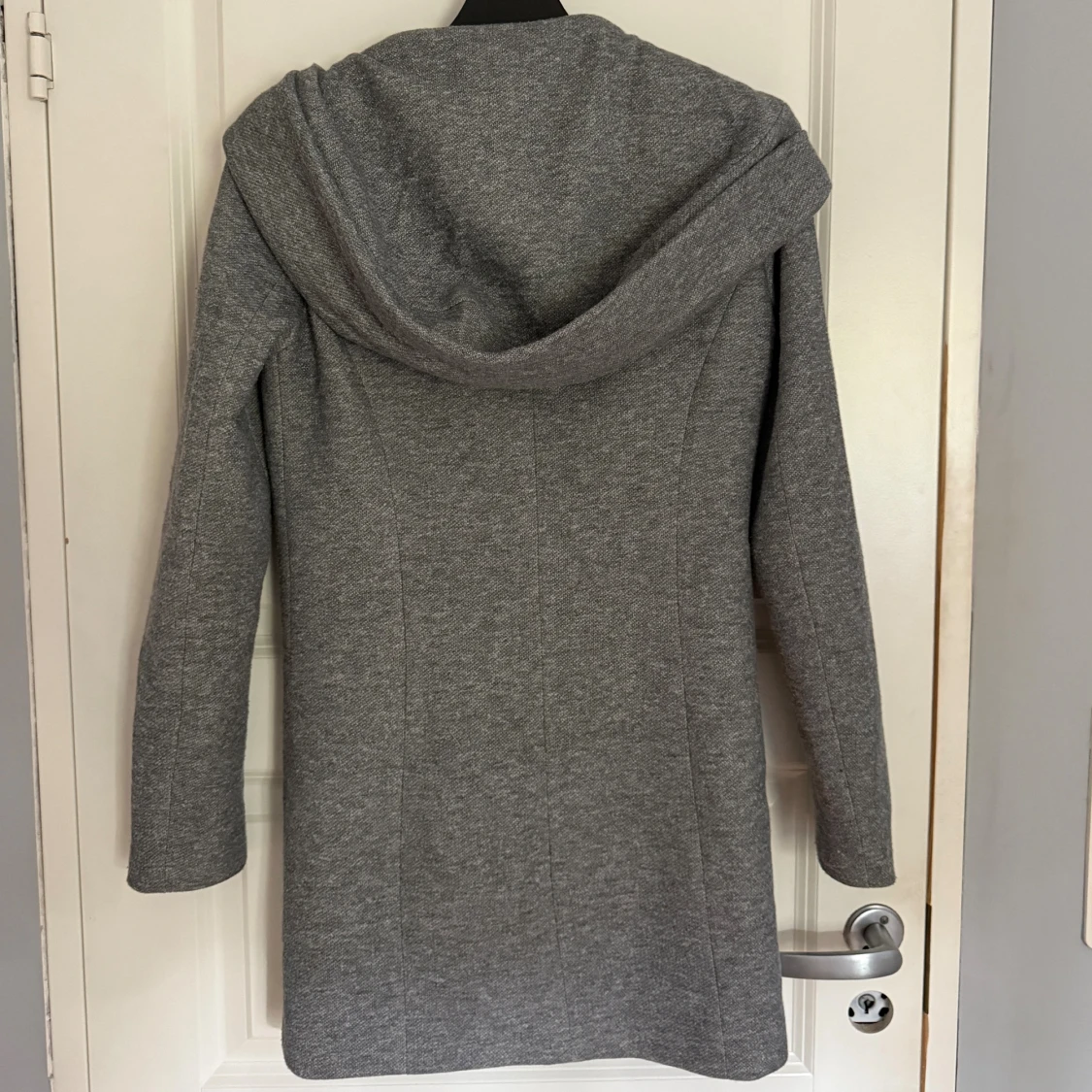 Grå kappa från Vero Moda - 3