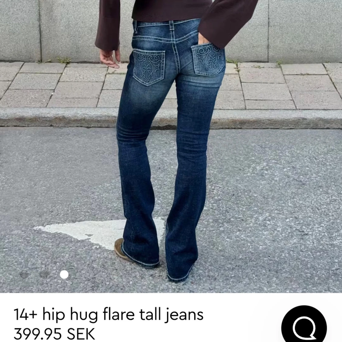 Mörkblå bootcut jeans med broderi - 1