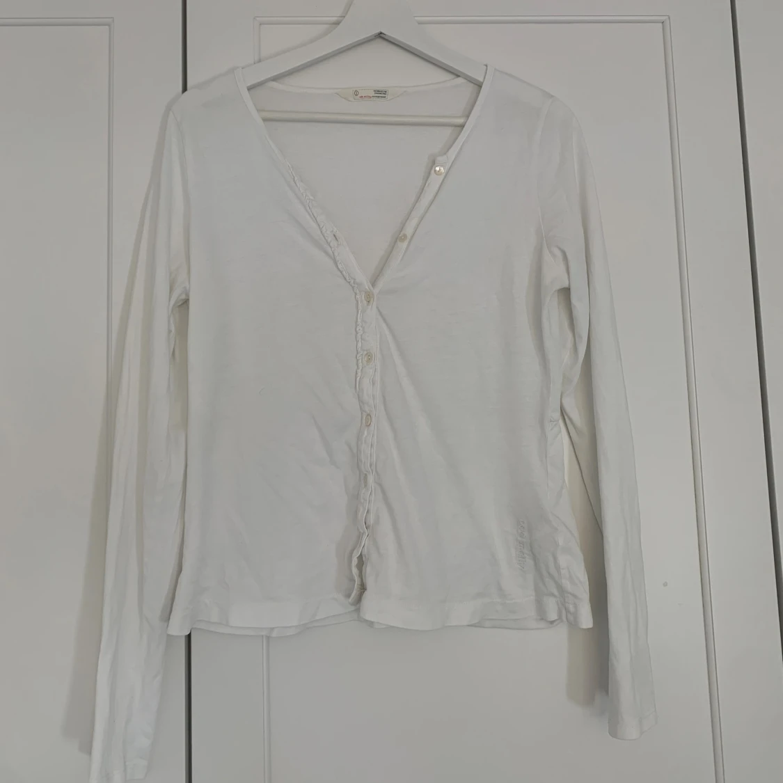 Vit Odd Molly blus med knappar