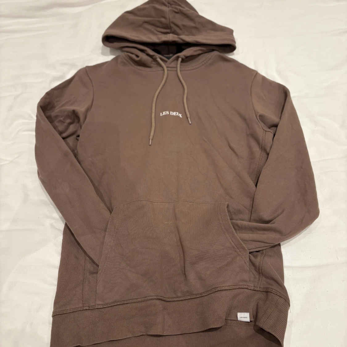 Brun hoodie från Les Deux