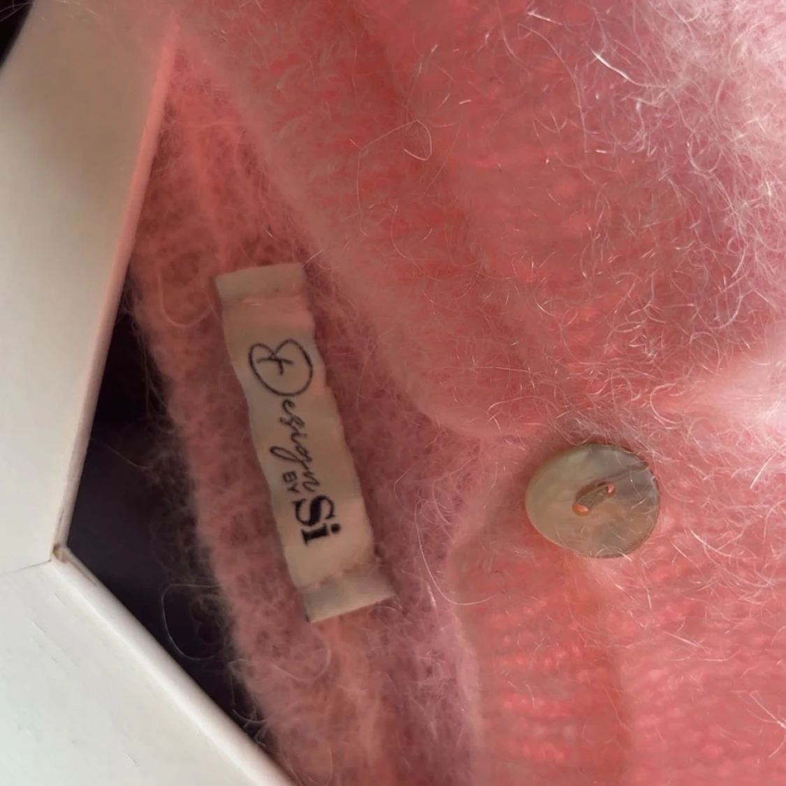 Ljusrosa mohair kofta från Design By Si  - 3