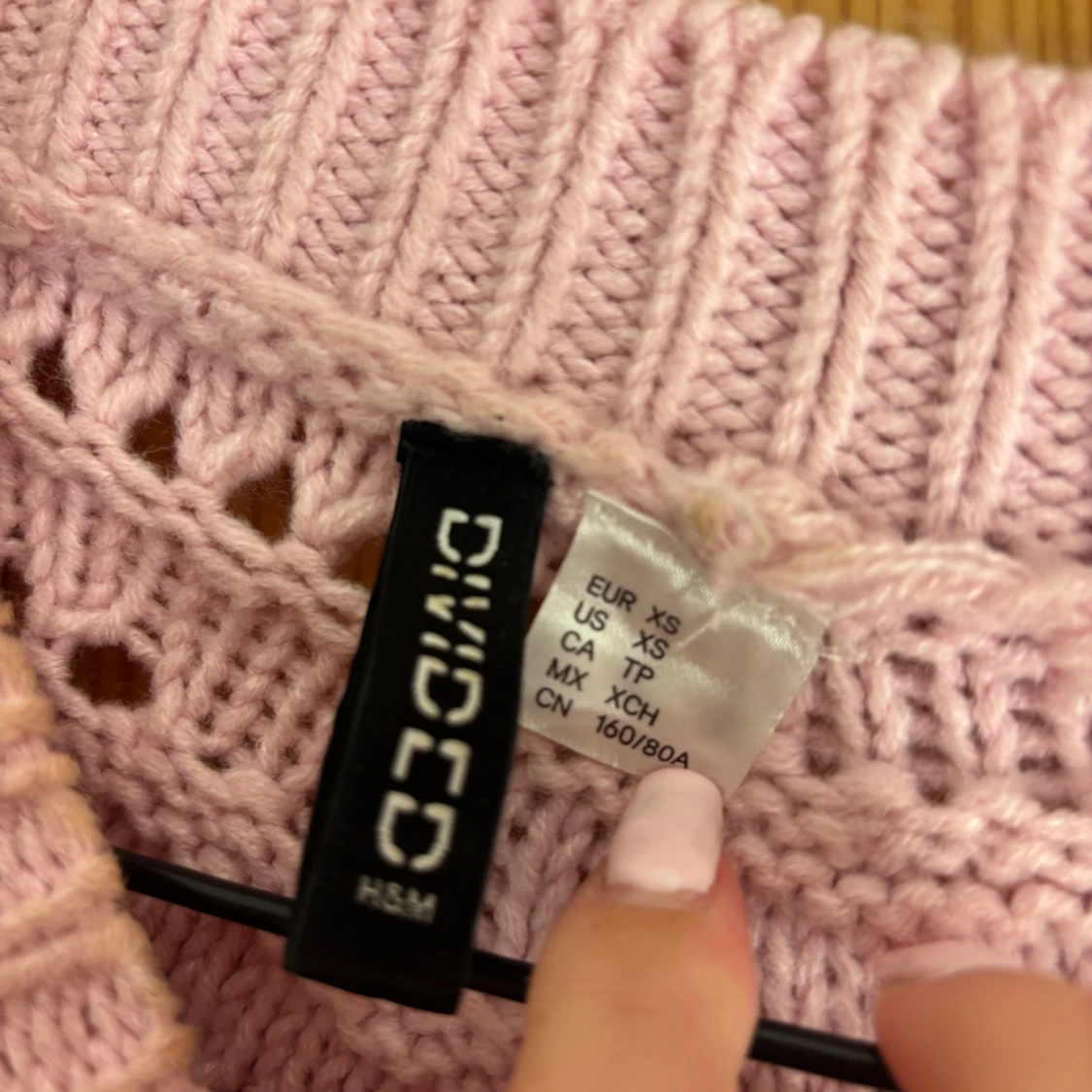 Rosa stickad tröja med volang H&M  - 2