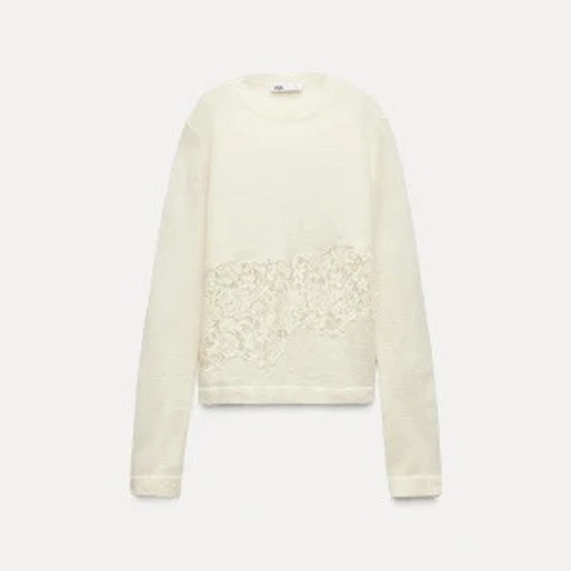 Vit stickad tröja med spetsdetalj - 1