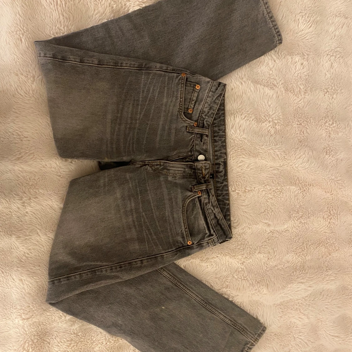 Weekday straight jeans grå