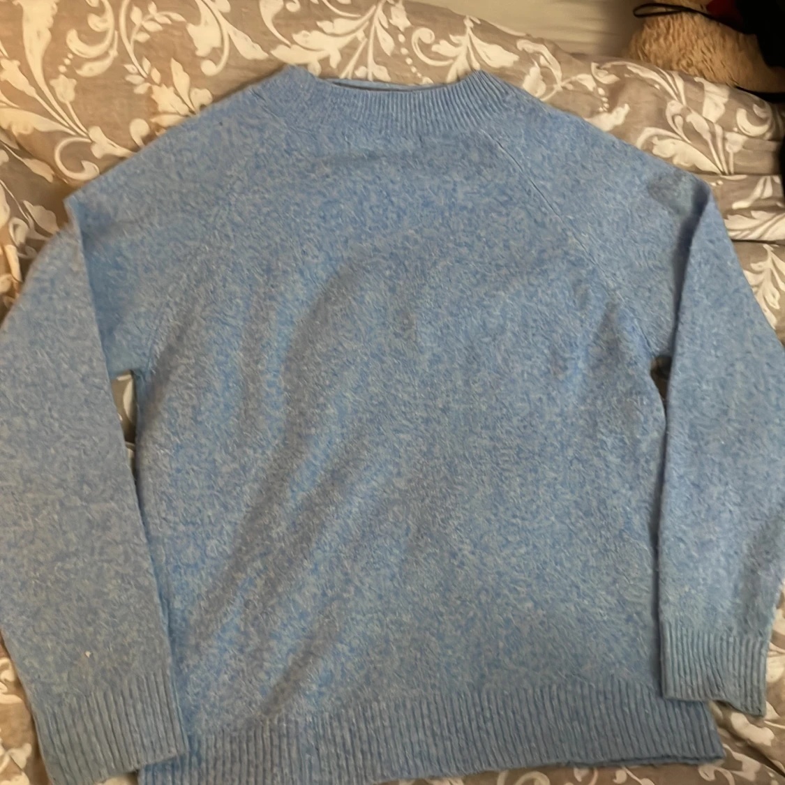 Ljusblå stickad tröja från Vero Moda - 1