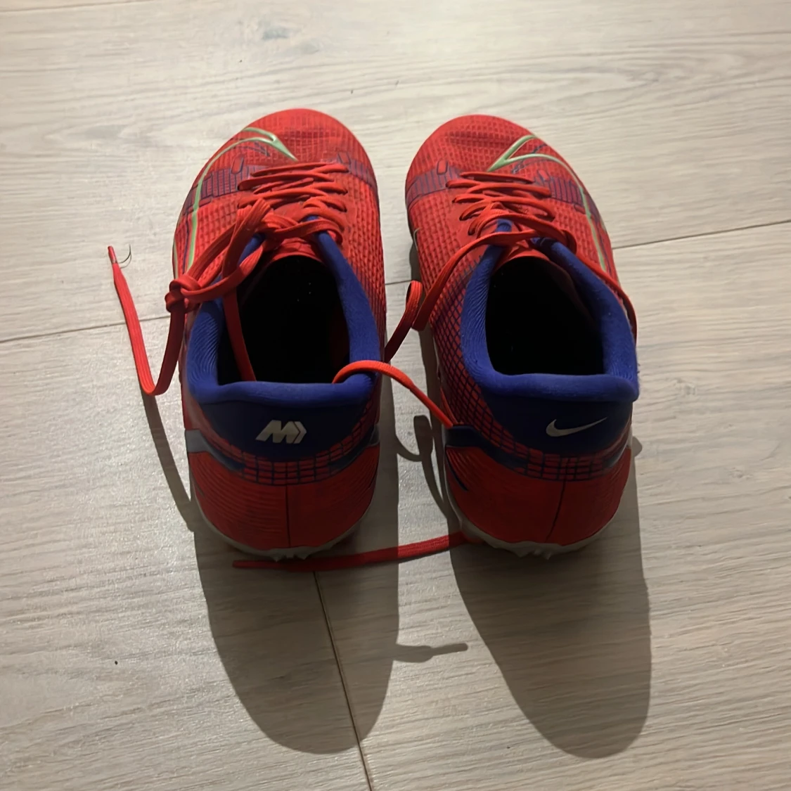 Nike Mercurial röda fotbollsskor - 2