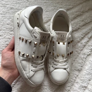 Valentino Open Rockstud  - Nypris 8000kr! Skambud och brevkompisar ignoreras