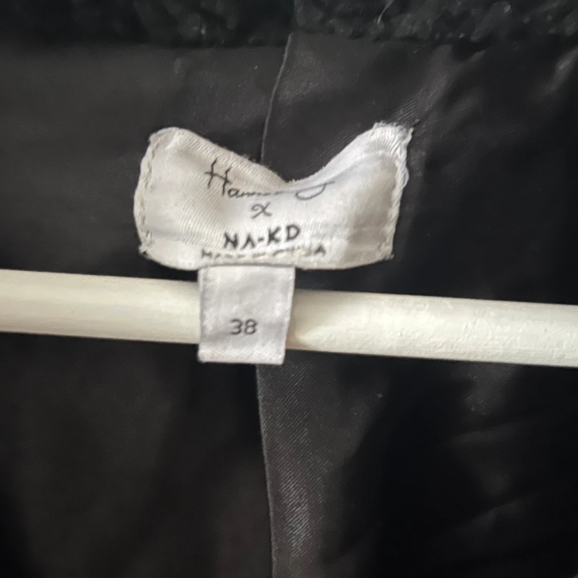 Svart teddyjacka från NA-KD - 2