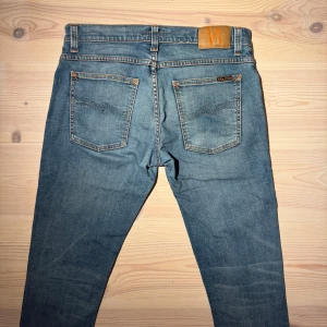 Nudie jeans - Nudie jeans (Tight Terry) | Storlek: W32 L32 | Skick: 9/10 | Hör gärna av er vid frågor och funderingar! Pris går att diskutera vid smidig affär🤗