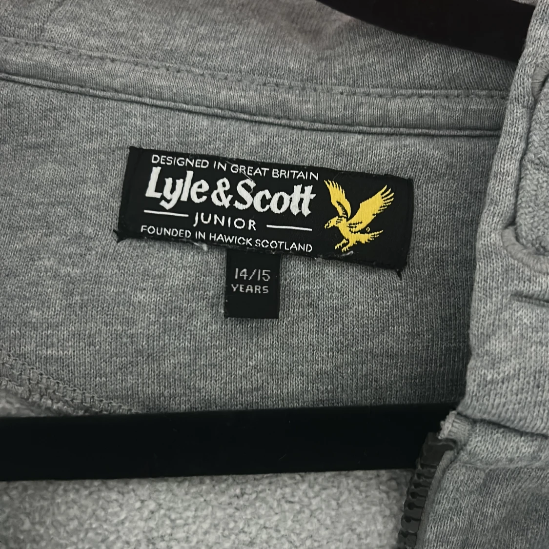 Grå hoodie från Lyle & Scott Junior - 2