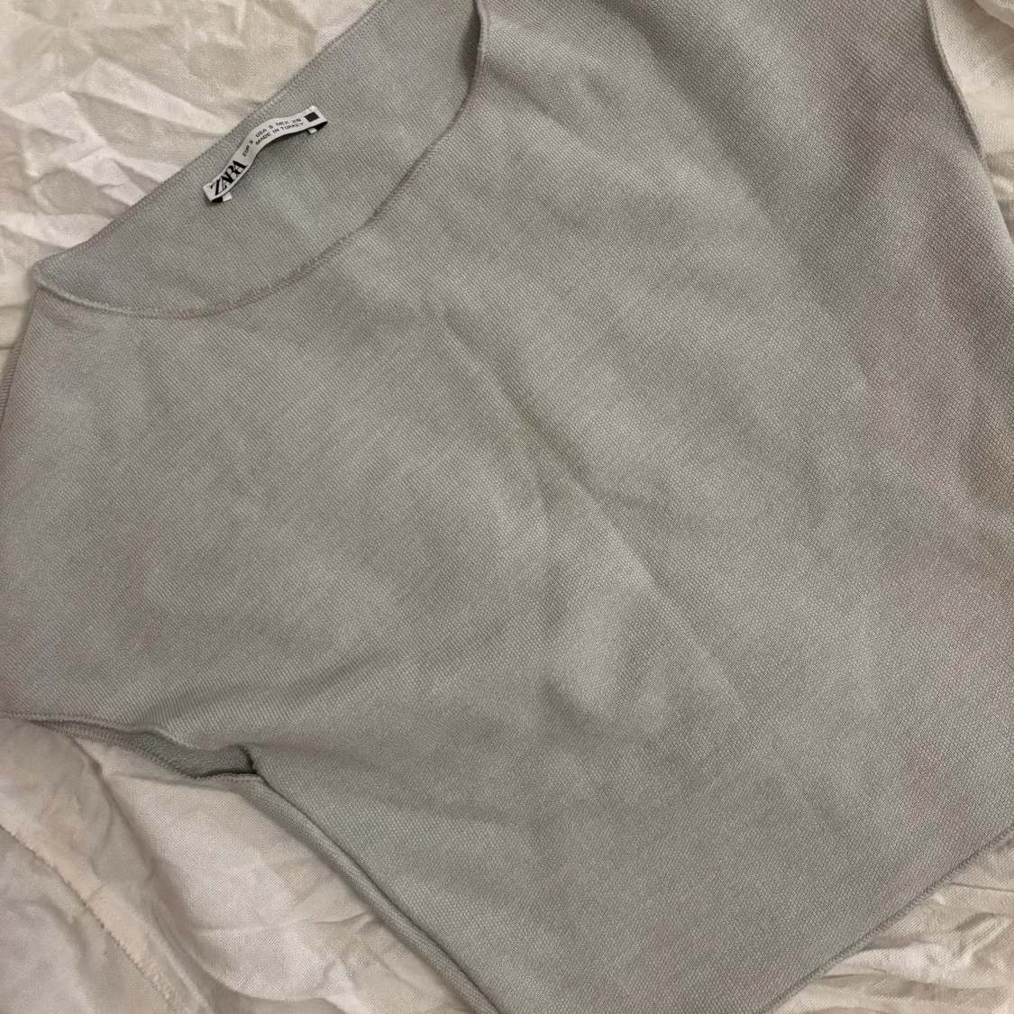 Ljusgrå stickad tröja från Zara