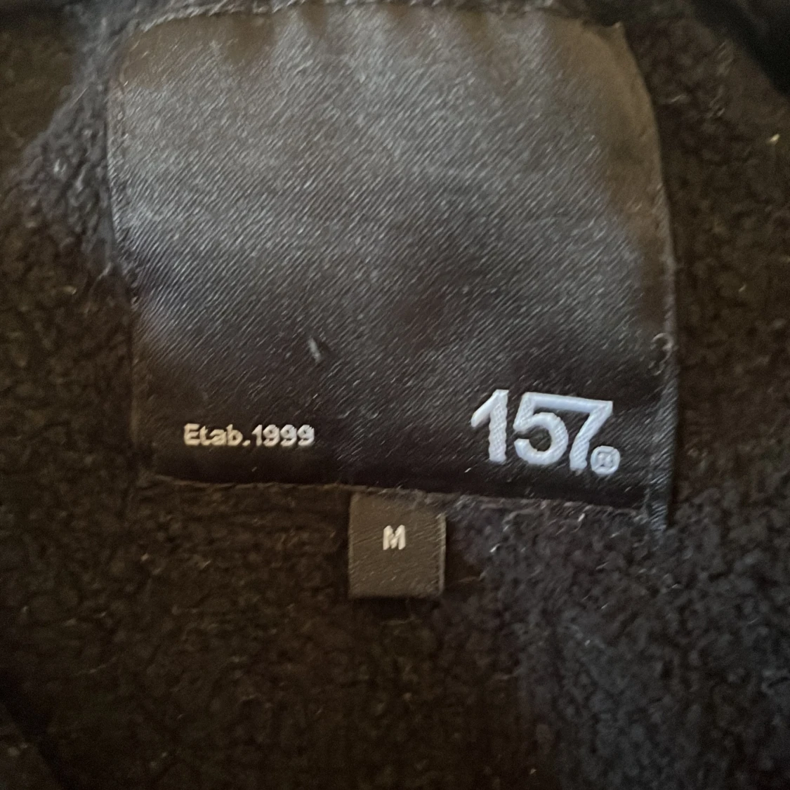 Svart half zip sweatshirt  - 1