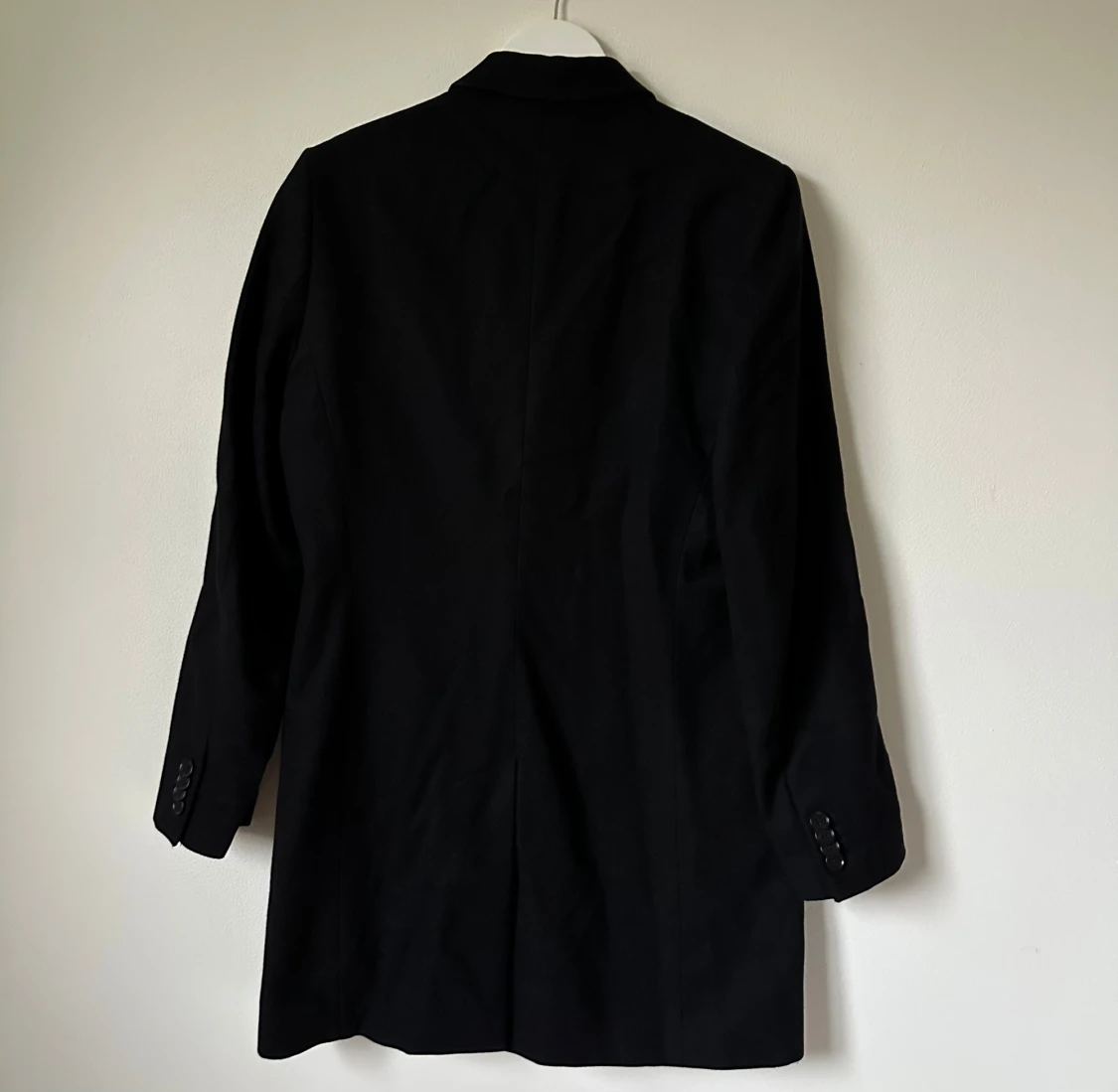 Svart rock från J.Lindeberg, stl 46 - 1