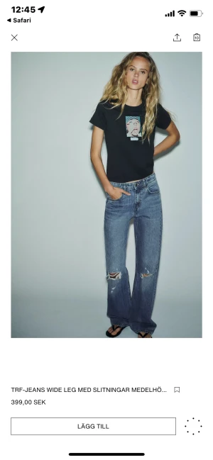 Breda Lågmidjade Jeans med hål - Säljer ett par blå jeans från Zara i storlek 40 men är liten i storlek så passar någon som har 36-40 beroende på passformen. Modellen är wide med medelhög midja som man kan dra ner med slitna detaljer vid knäna. Nya med prislappen på!!