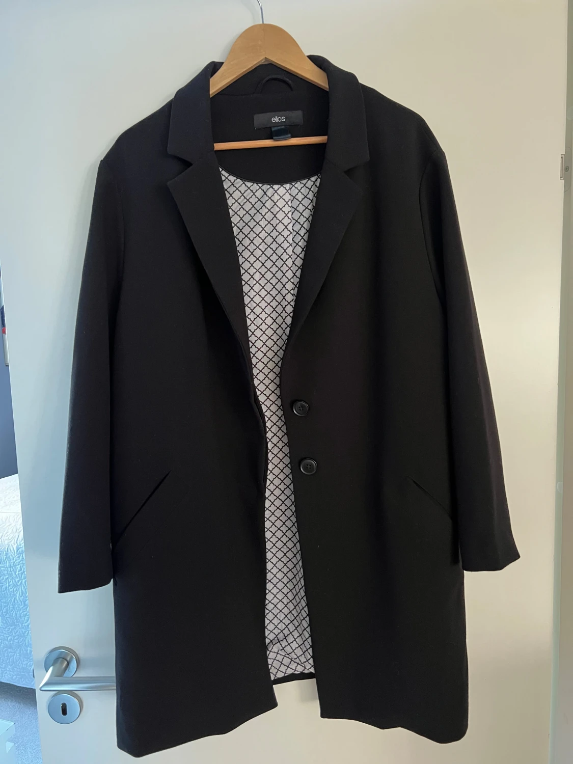 Svart kappa från Ellos, stl 44