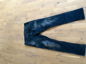 Dundup jeans - Bra skick, storlek 35. Har vanligtvis 32 i w o passar mig. 