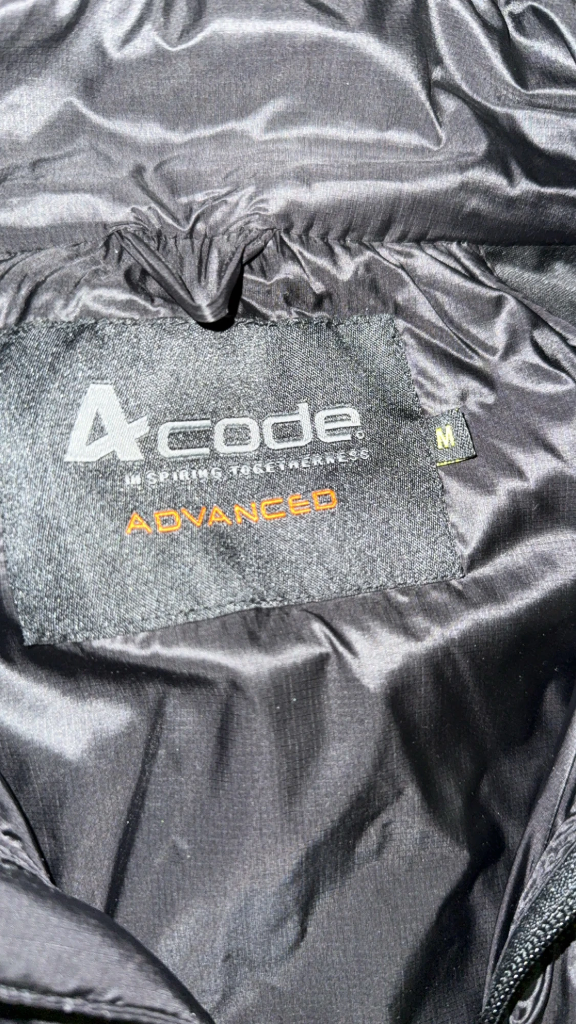 Svart pufferjacka från Acode, M - 1