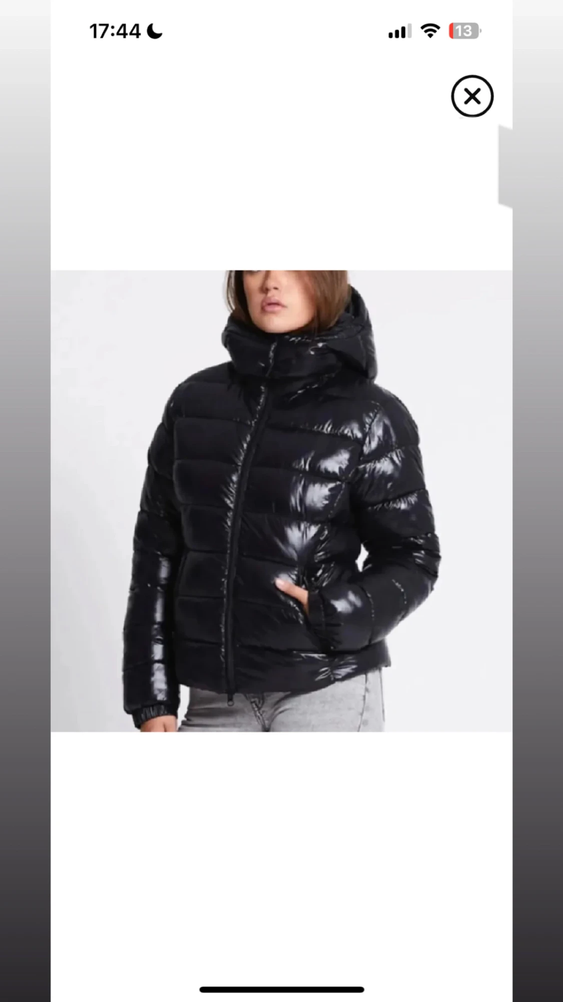 Svart glansig pufferjacka med huva - 4