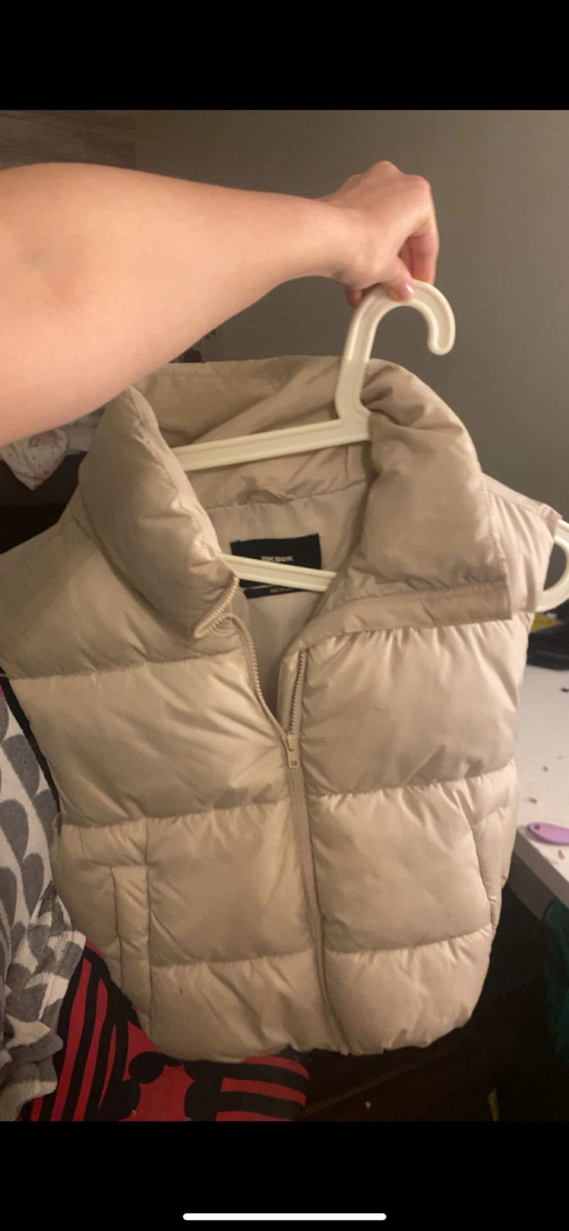 Beige dunväst med dragkedja - 1