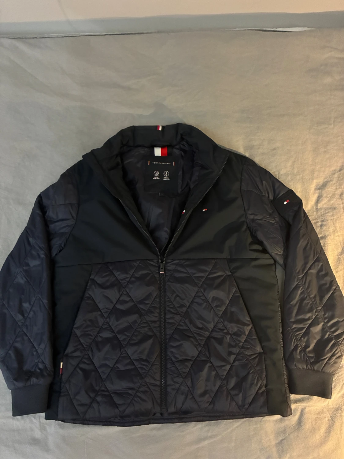 Svart quiltad jacka Tommy Hilfiger - 2