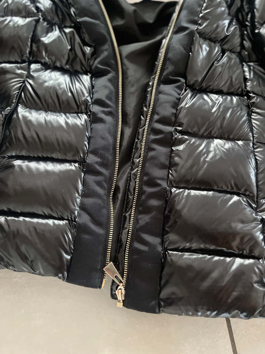 Svart pufferjacka från Chiara Forthi - 3