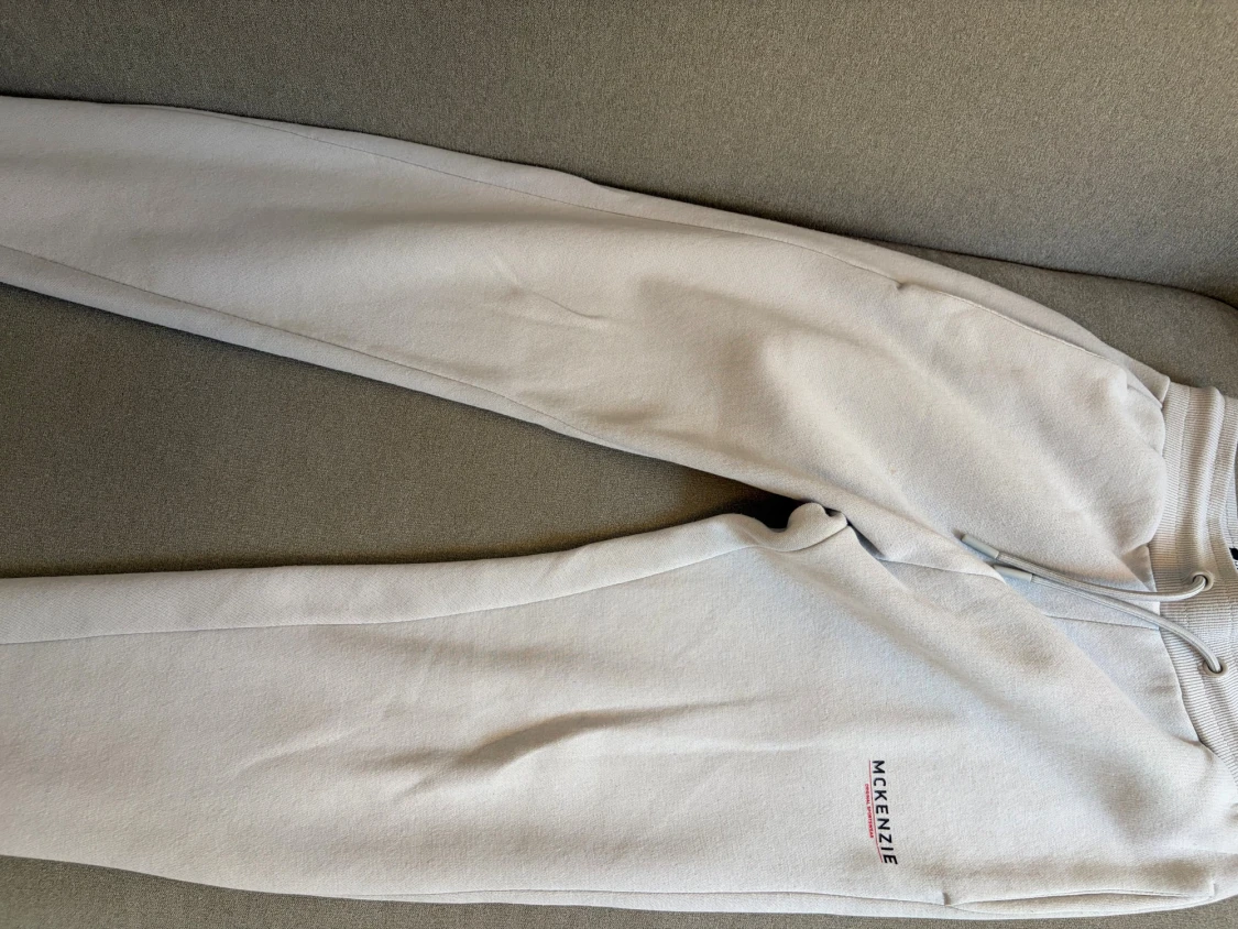 Beige mjukisbyxor från McKenzie