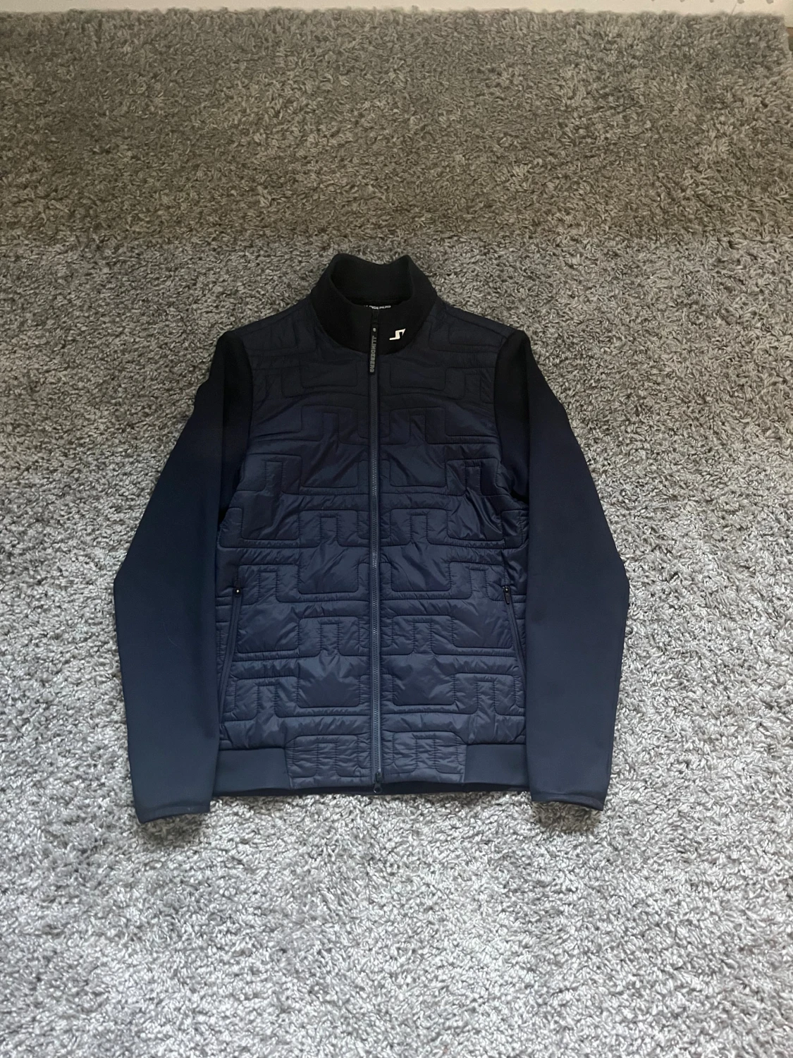 Mörkblå quiltad jacka J.Lindeberg