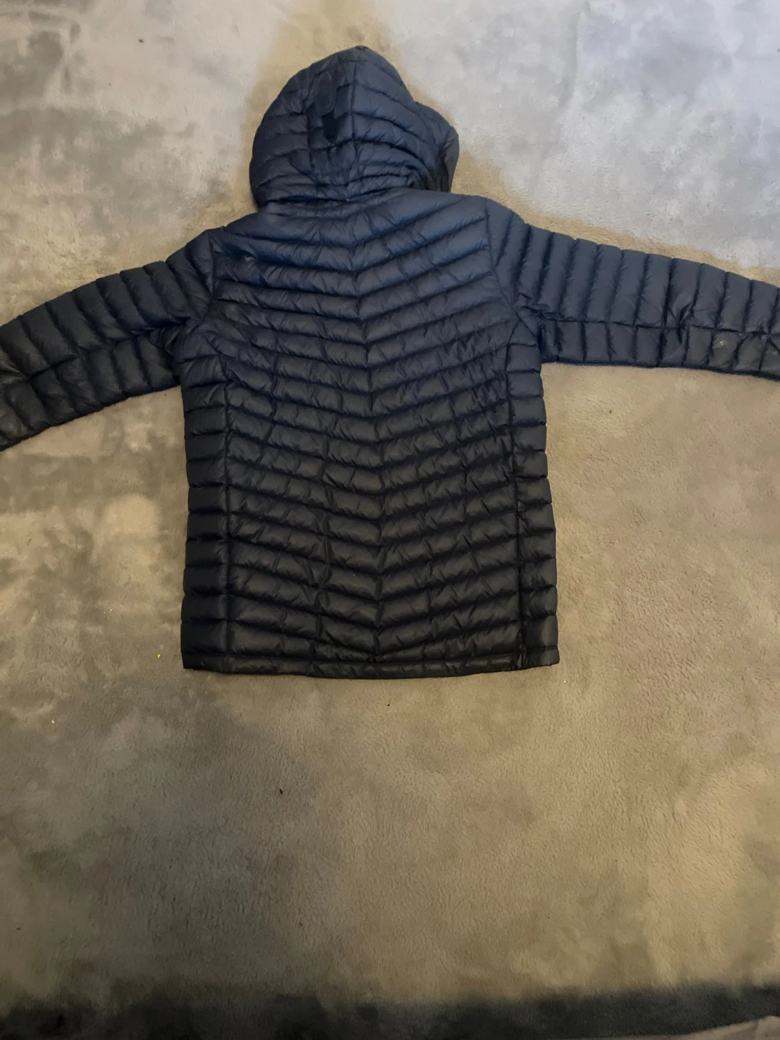 Mörkblå dunjacka Peak Performance - 2