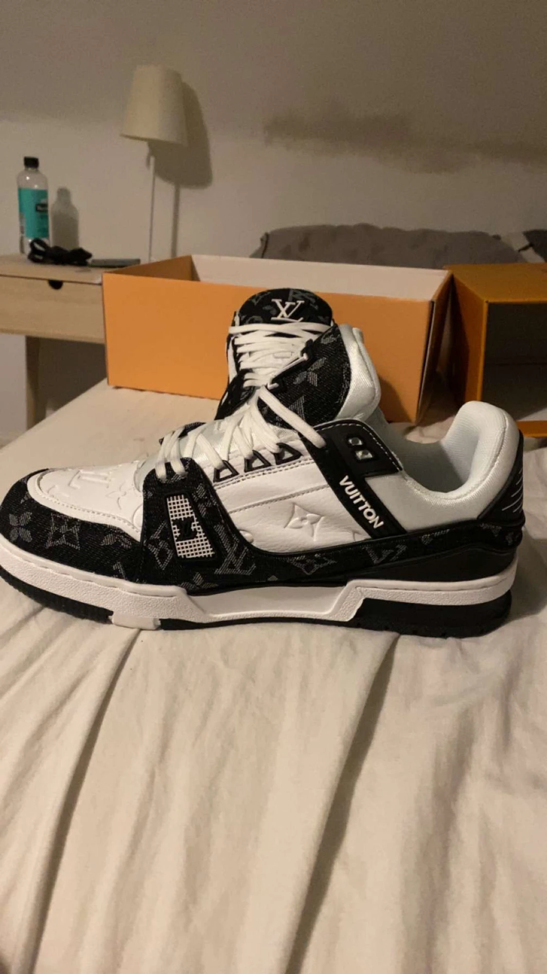 Svartvita sneakers - 3