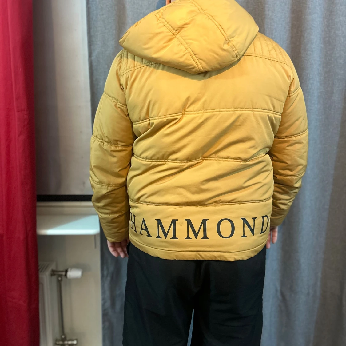 Gul pufferjacka från Hammond - 2
