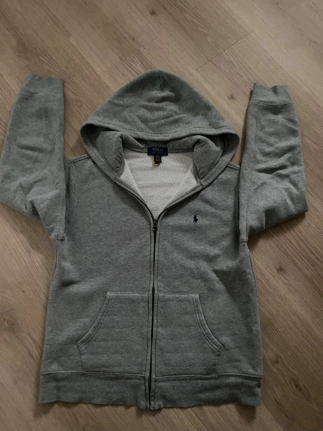 Grå hoodie från Polo Ralph Lauren
